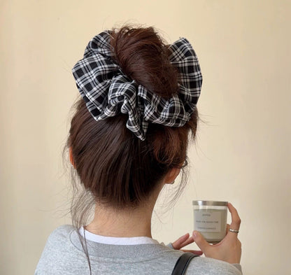 Retro London Checkered Scrunchie